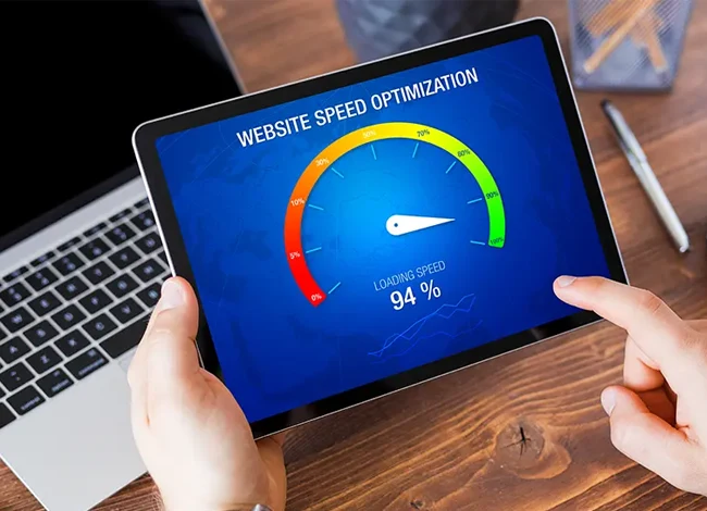Büyük boyutlu bir görselin optimizasyon sonrası küçülerek web sitesi hızını nasıl artırdığını gösteren bir şema.